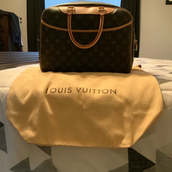 Louis Vuitton Other - Louis Vuitton Deauville